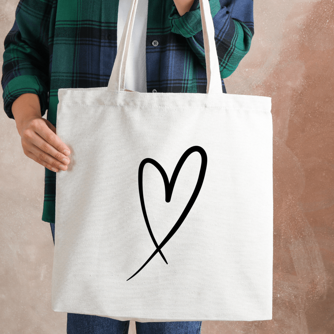 Totebag med Svart Hjerte – Minimalistisk & Tidløs Stoffpose - masdam.cheer