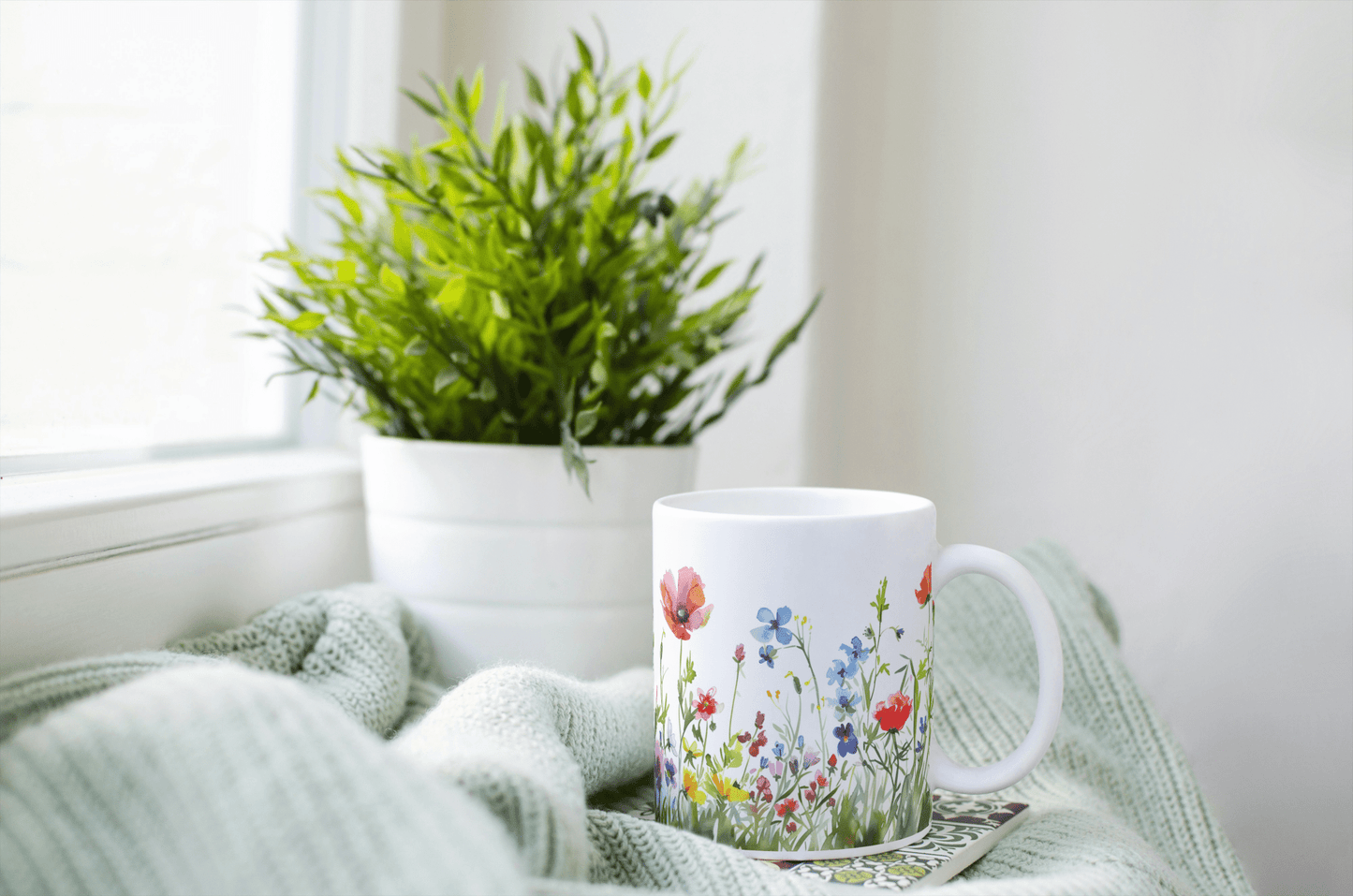 Hvit Kopp med Villblomstmagien – Fargerikt og Sommerlig Design - masdam.cheer