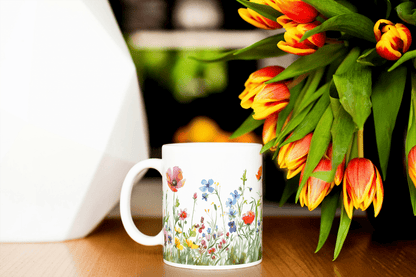 Hvit Kopp med Villblomstmagien – Fargerikt og Sommerlig Design - masdam.cheer