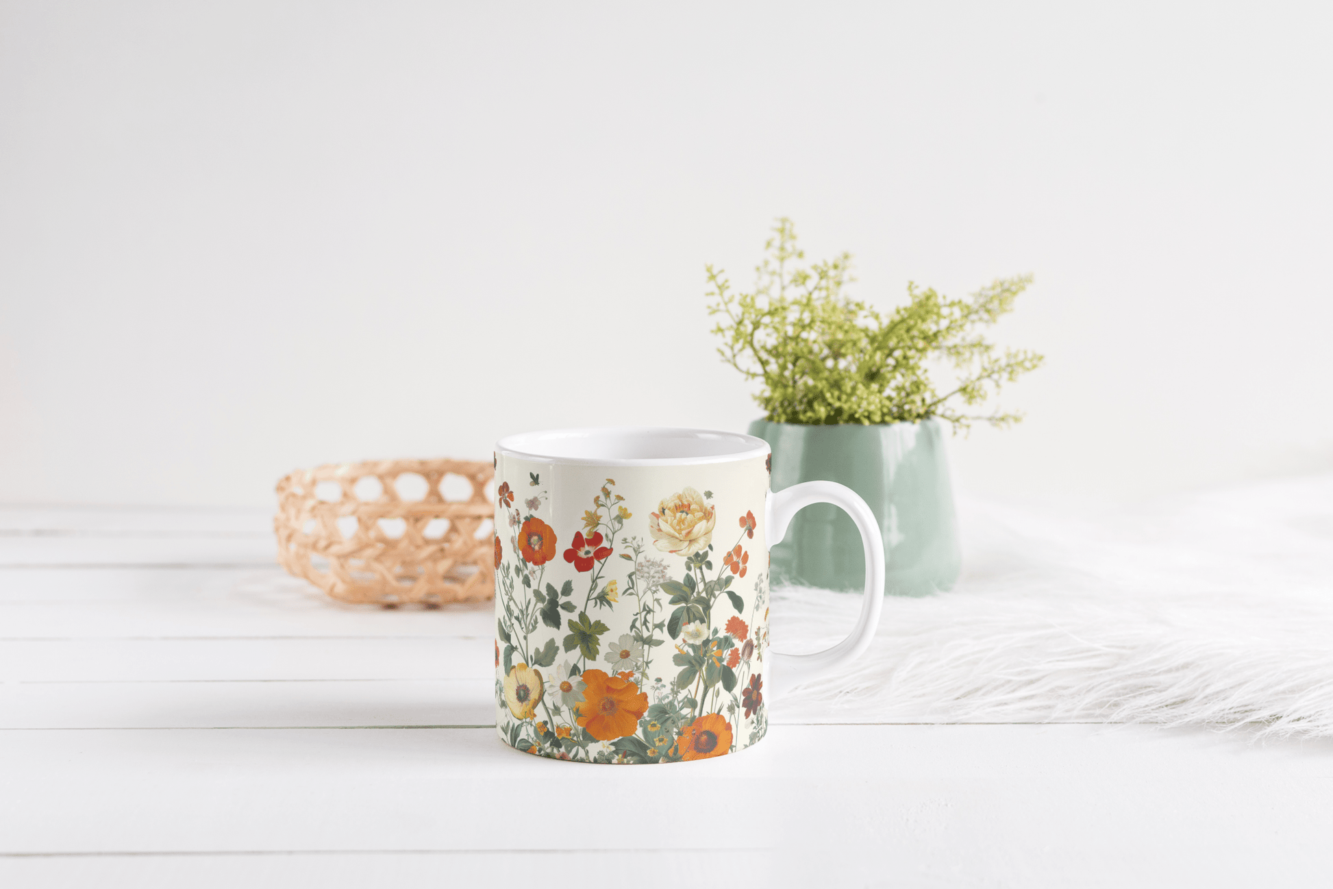 Sommerblomster – Hvit Kopp med Vakkert og Fargerikt Blomstertrykk - masdam.cheer